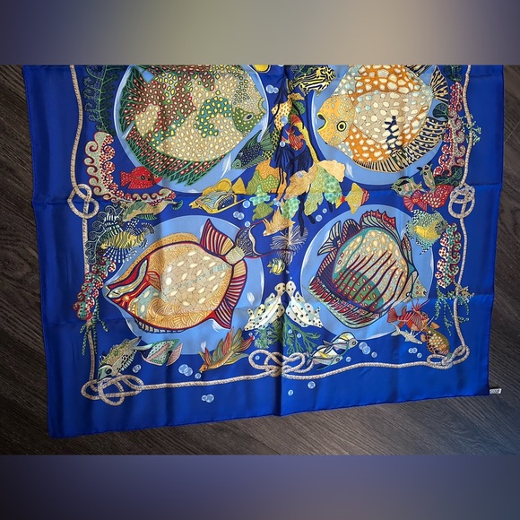 Hermès “Grands Fonds” Silk Vintage Scarf, Annie Faivre, 90cm, Collector’s Item - Picture 6 of 16